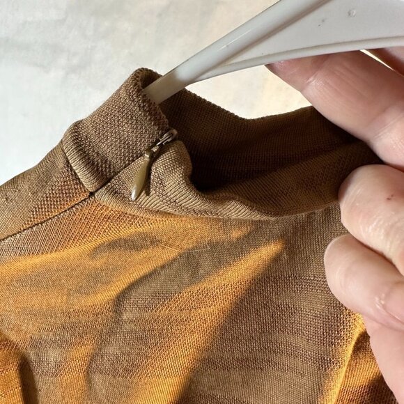 St. John Sport by Marie Gray Size Petite Small Elephant Sweater Upcycled - Picture 9 of 10